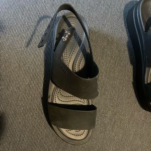 Crocks size 9